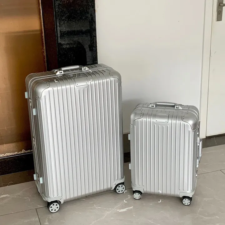 スーパーコピー リモワ スーツケース