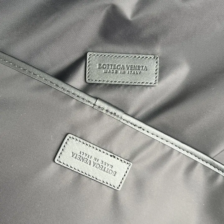 スーパーコピー ボッテガ ヴェネタ スーツケース