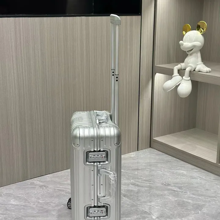 スーパーコピー リモワ スーツケース