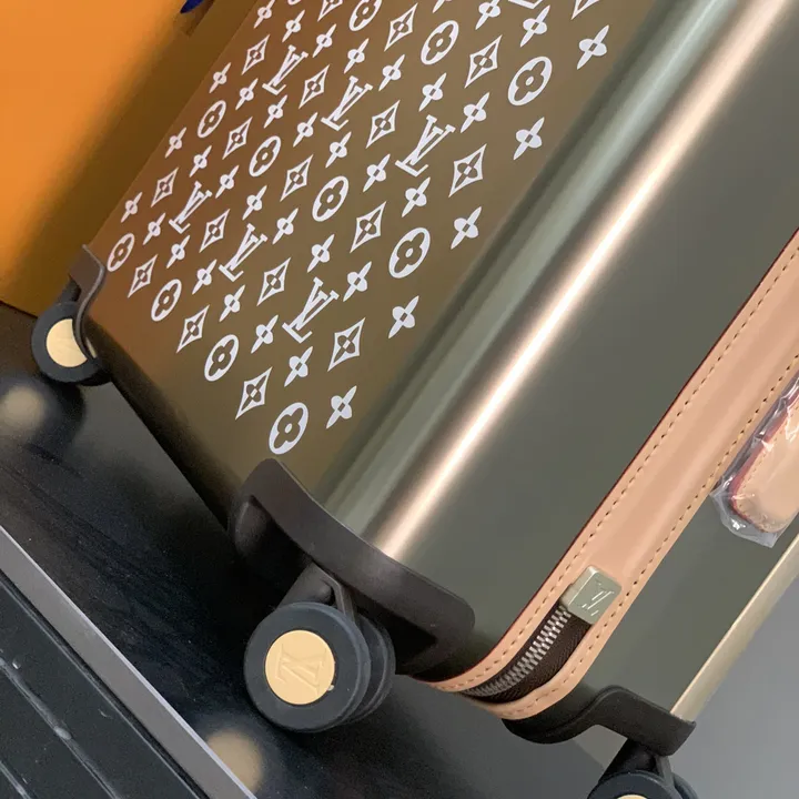 スーパーコピー ルイヴィトン スーツケース