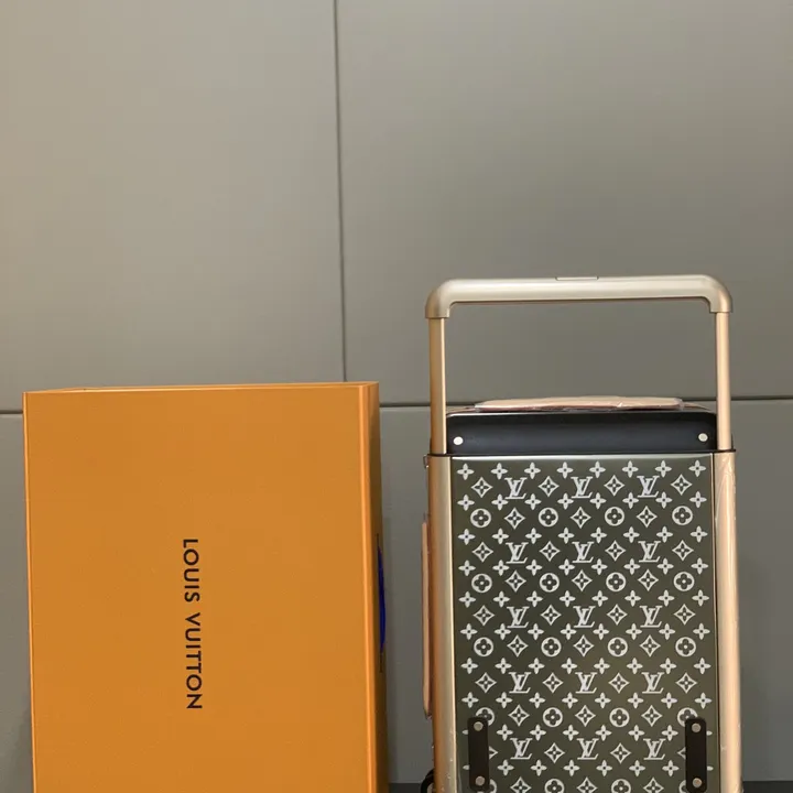 スーパーコピー ルイヴィトン スーツケース