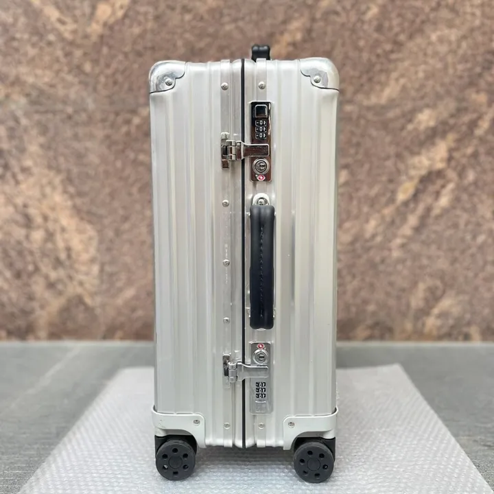 スーパーコピー リモワ スーツケース