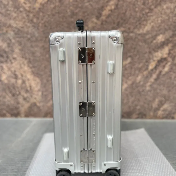 スーパーコピー リモワ スーツケース