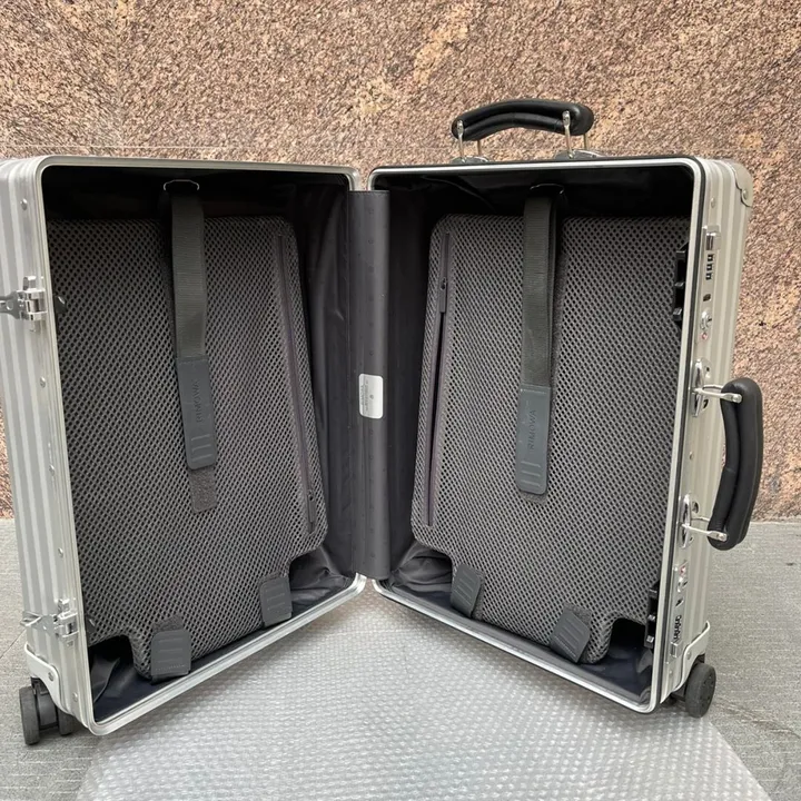 スーパーコピー リモワ スーツケース