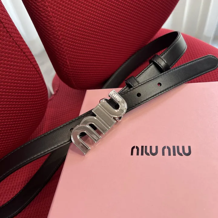 スーパーコピー ミュウミュウ ベルト