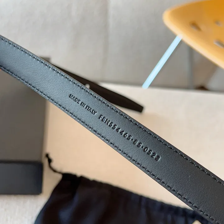 スーパーコピー イブサンローラン ベルト