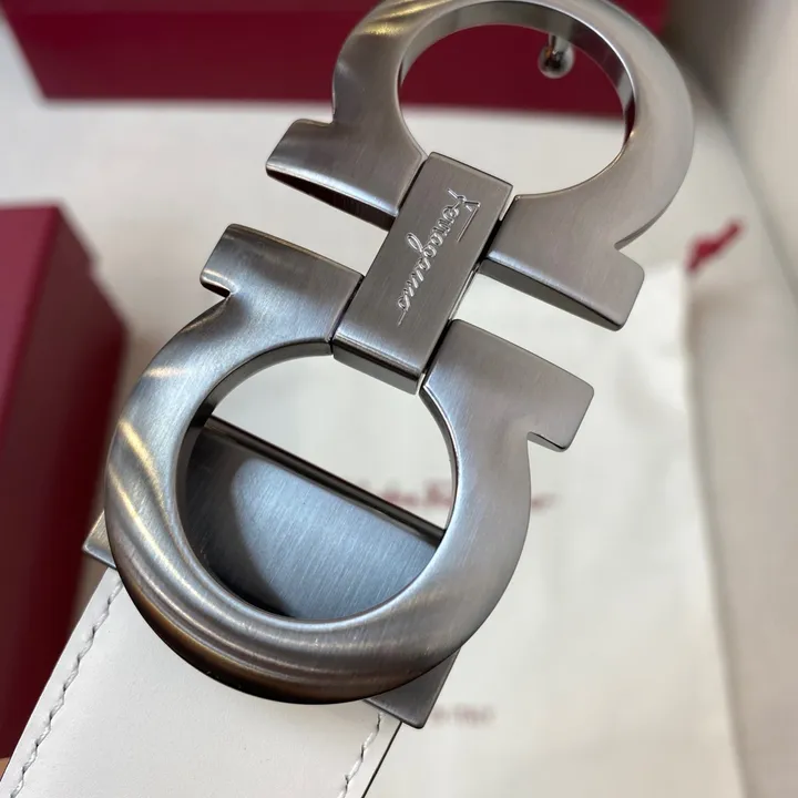 スーパーコピー フェラガモ ベルト