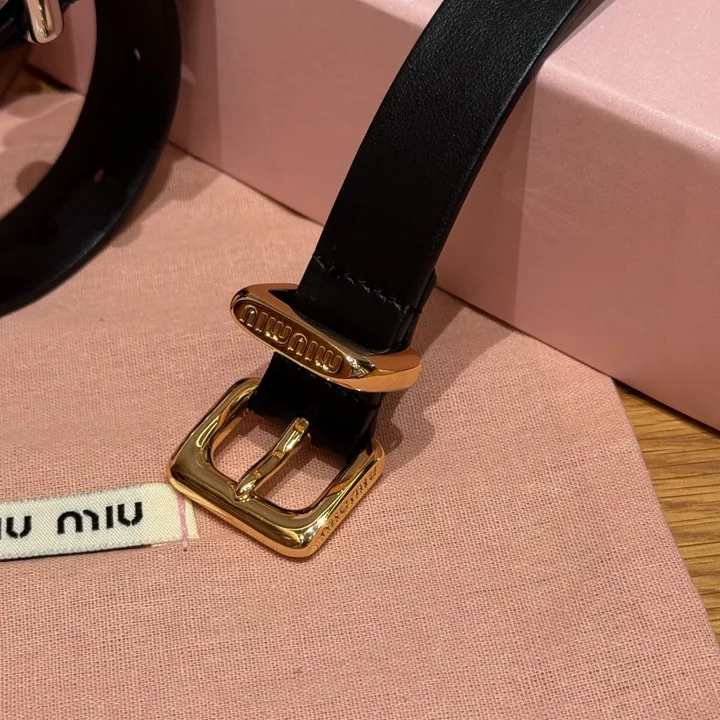 スーパーコピー ミュウミュウ ベルト