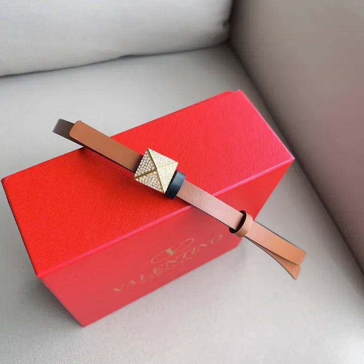 スーパーコピー ヴァレンティノ ベルト