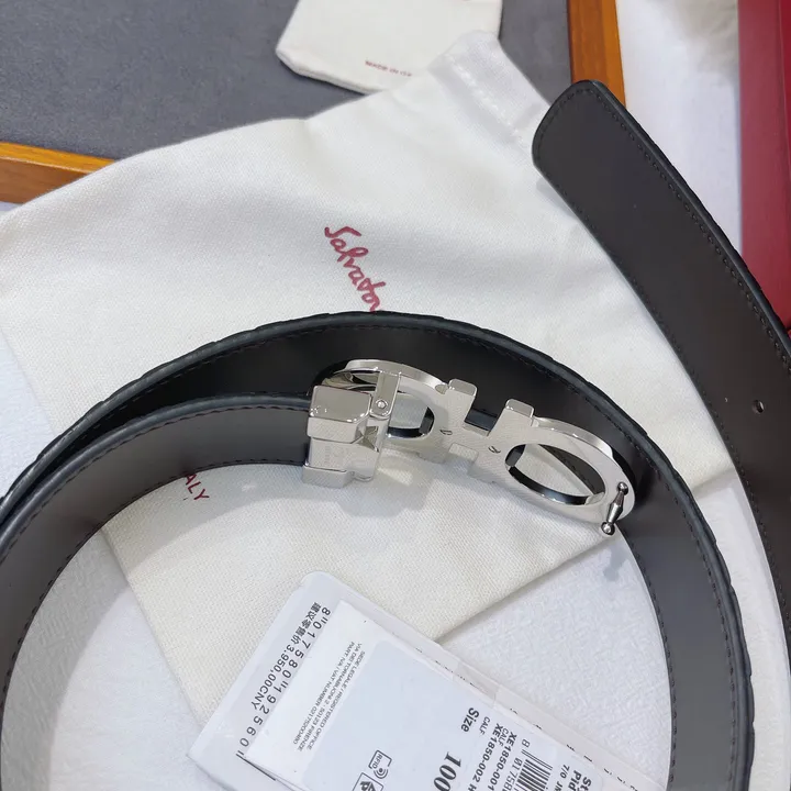 スーパーコピー フェラガモ ベルト