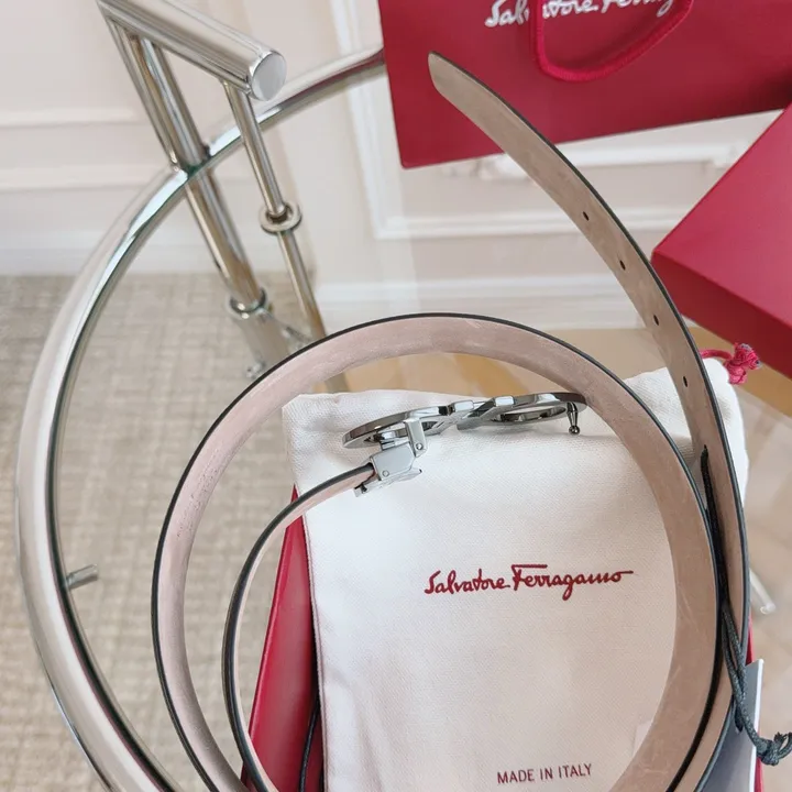 スーパーコピー フェラガモ ベルト