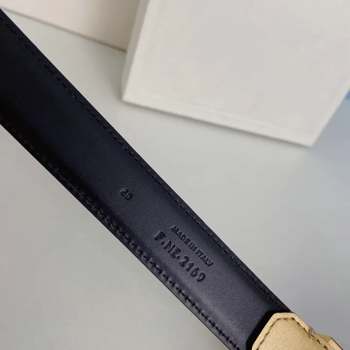 スーパーコピー セリーヌ ベルト