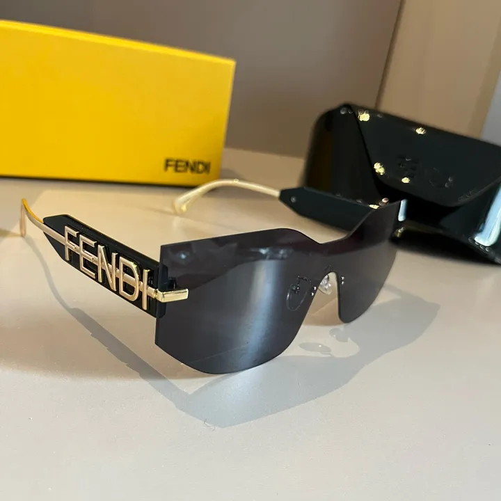 スーパーコピー フェンディ サングラス
