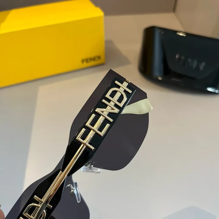 スーパーコピー フェンディ サングラス