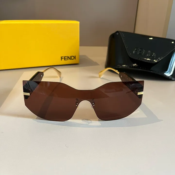 スーパーコピー フェンディ サングラス