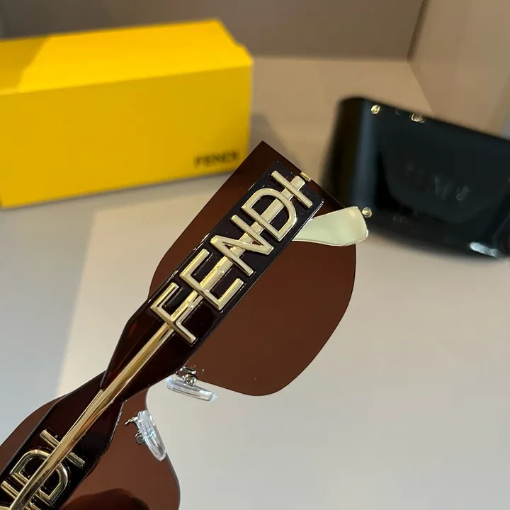 スーパーコピー フェンディ サングラス