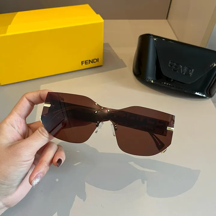 スーパーコピー フェンディ サングラス