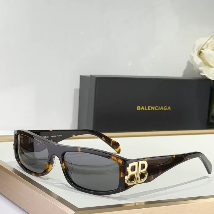 スーパーコピー バレンシアガ サングラス