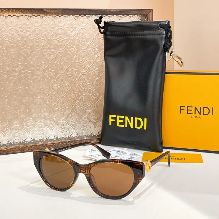 スーパーコピー フェンディ サングラス