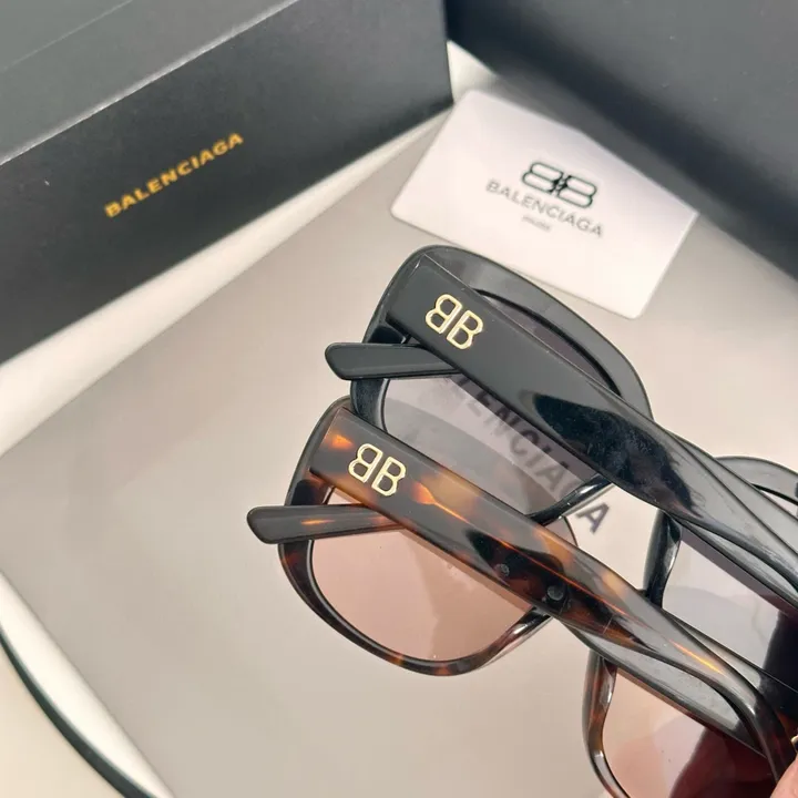 スーパーコピー バレンシアガ サングラス