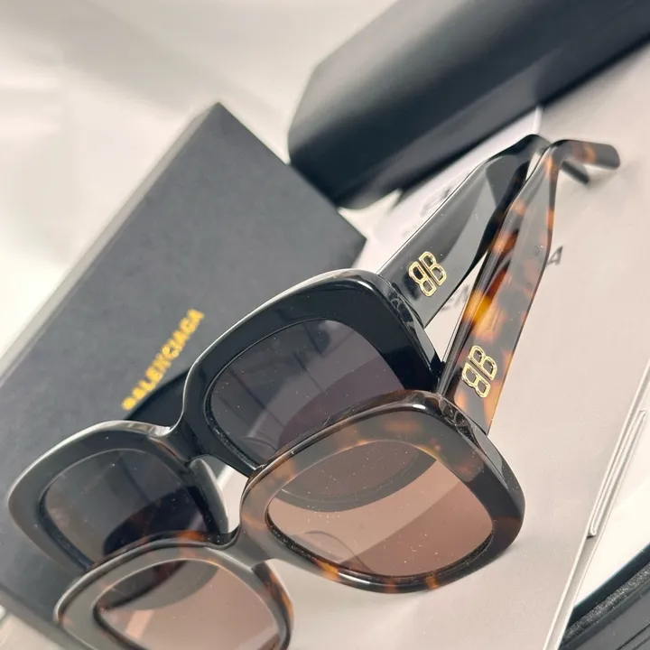 スーパーコピー バレンシアガ サングラス