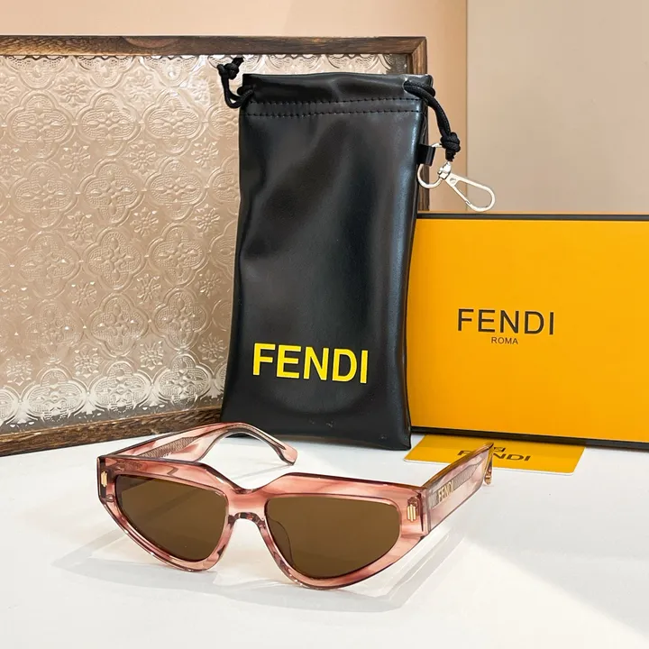 スーパーコピー フェンディ サングラス