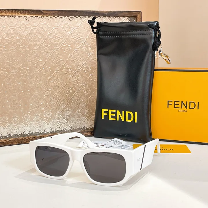 スーパーコピー フェンディ サングラス