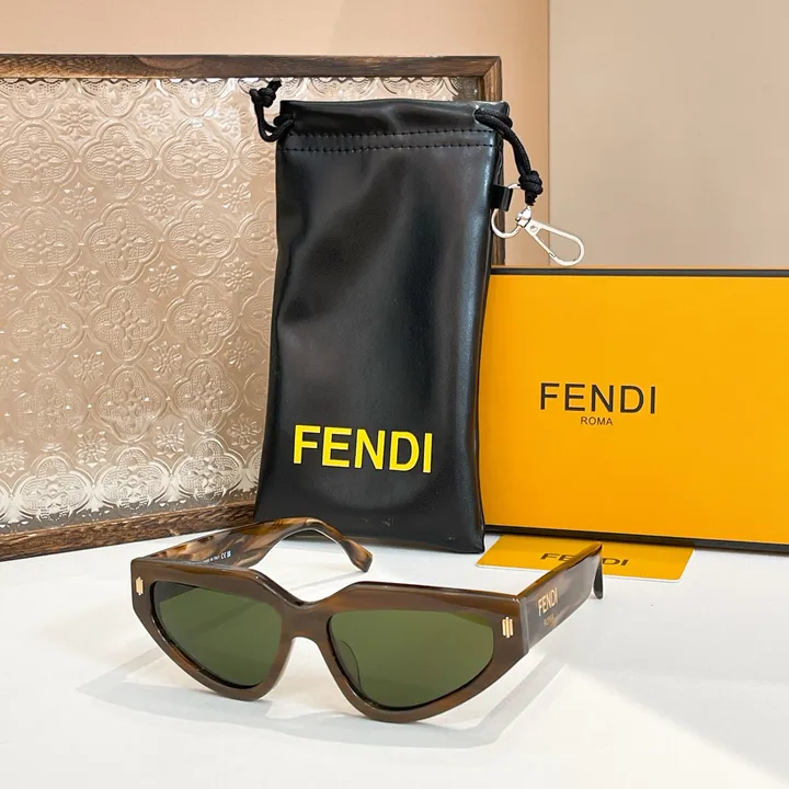 スーパーコピー フェンディ サングラス