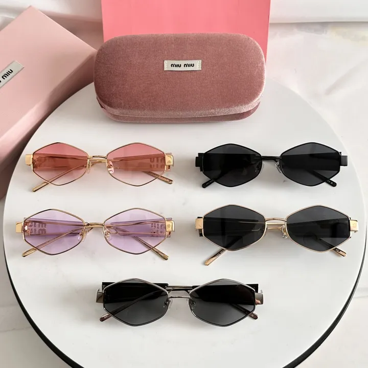 スーパーコピー ミュウミュウ サングラス