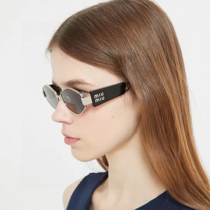 スーパーコピー ミュウミュウ サングラス