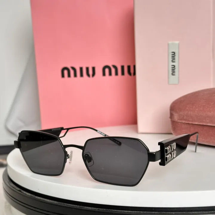 スーパーコピー ミュウミュウ サングラス