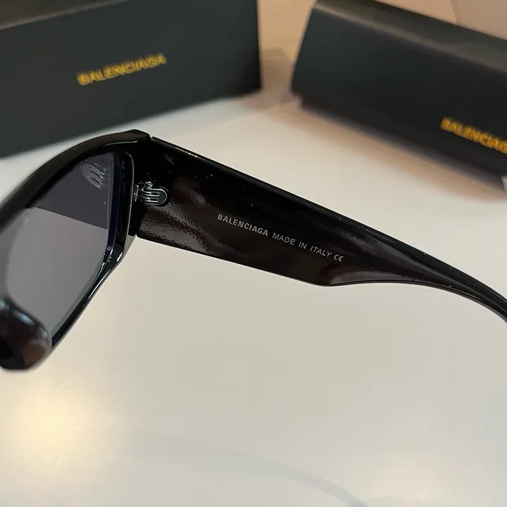 スーパーコピー バレンシアガ サングラス