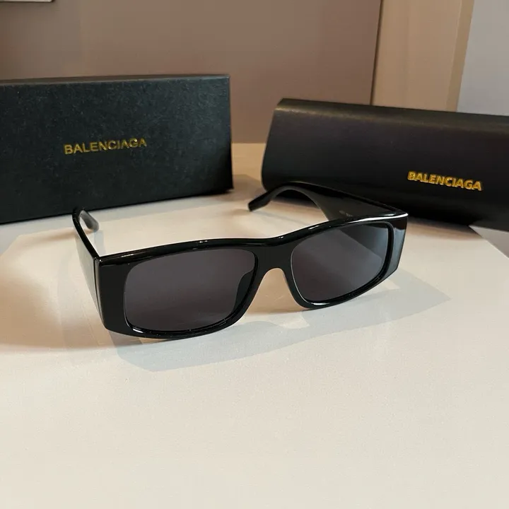 スーパーコピー バレンシアガ サングラス