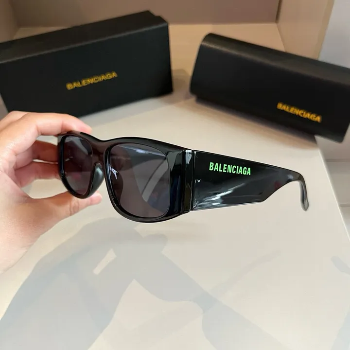 スーパーコピー バレンシアガ サングラス