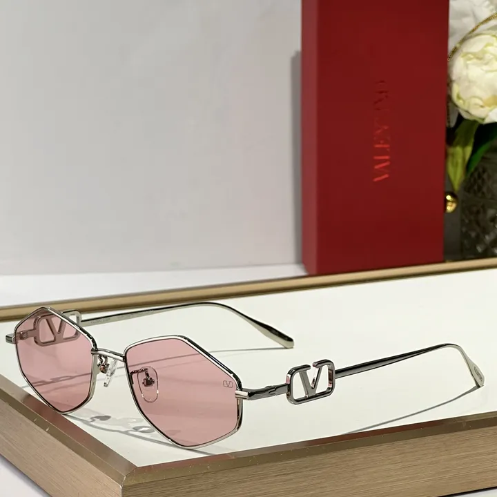 スーパーコピー ヴァレンティノ サングラス
