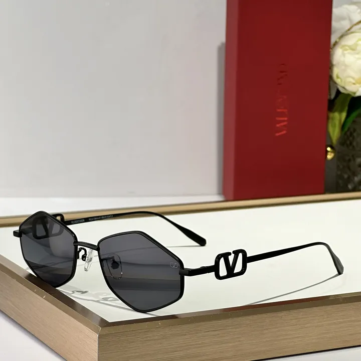 スーパーコピー ヴァレンティノ サングラス