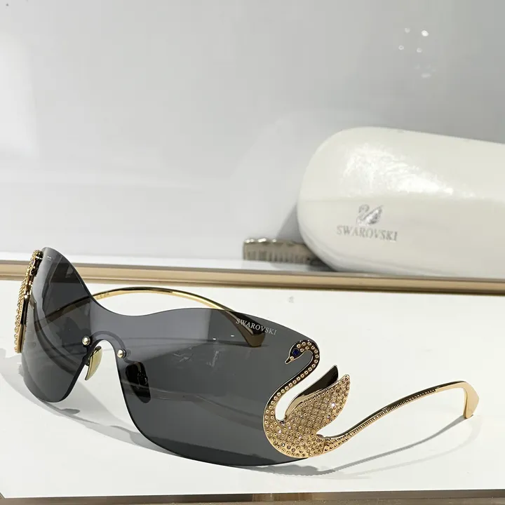 スーパーコピー スワロフスキー サングラス