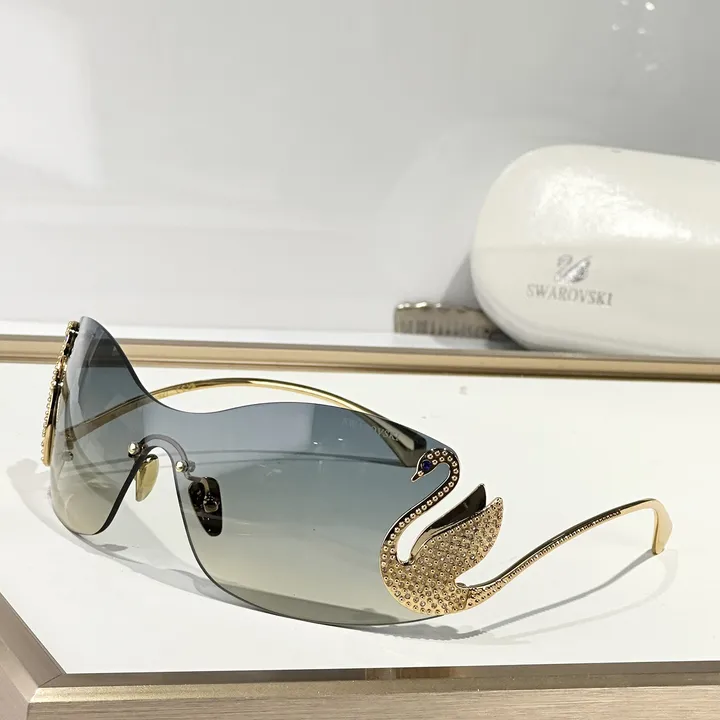 スーパーコピー スワロフスキー サングラス