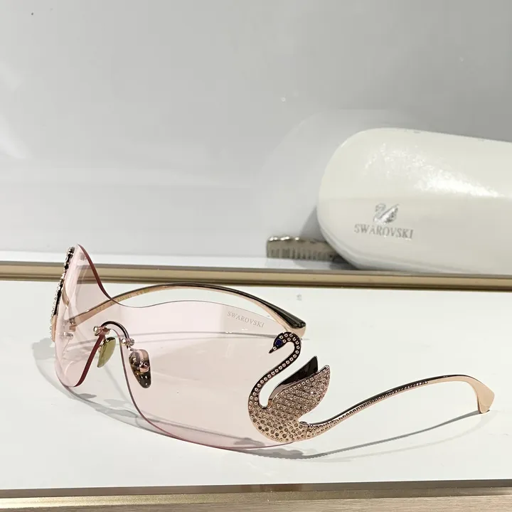スーパーコピー スワロフスキー サングラス