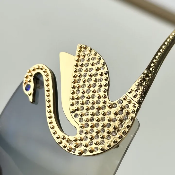 スーパーコピー スワロフスキー サングラス