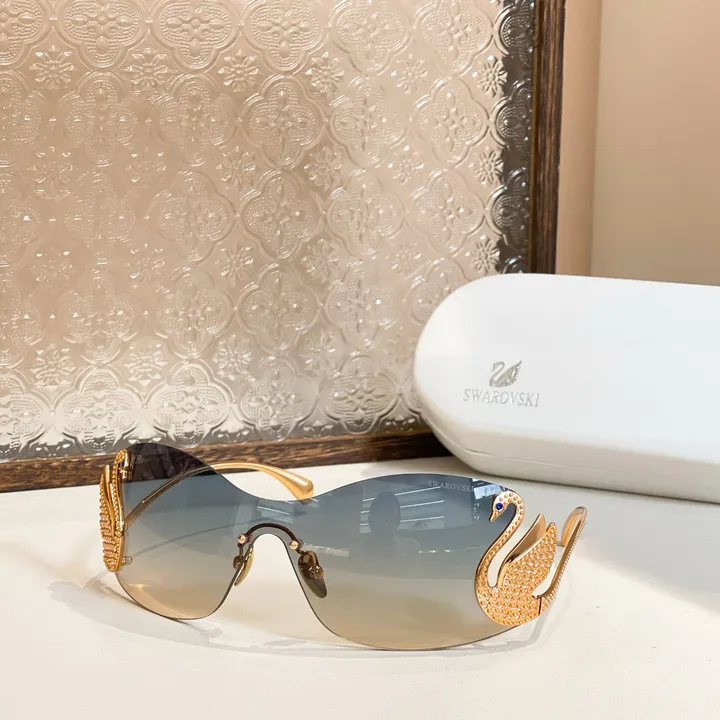 スーパーコピー スワロフスキー サングラス