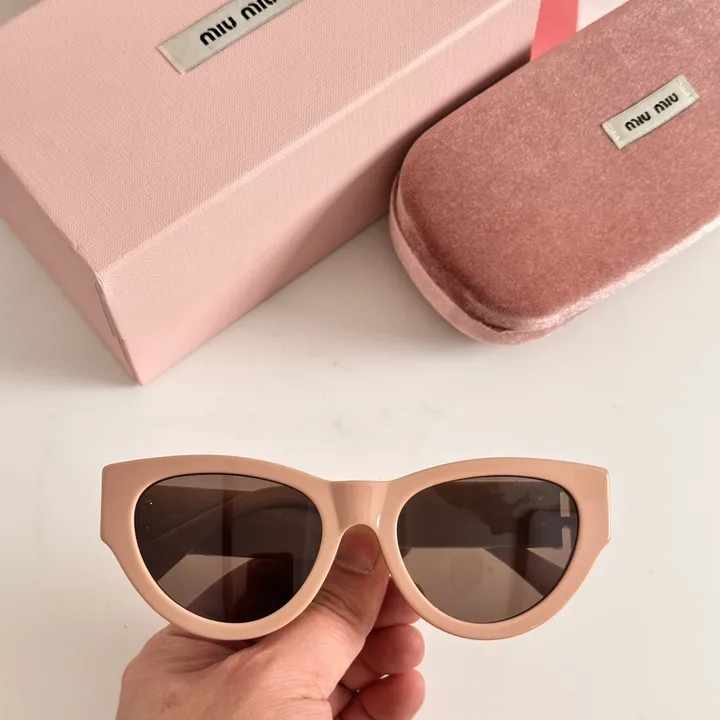 スーパーコピー ミュウミュウ サングラス