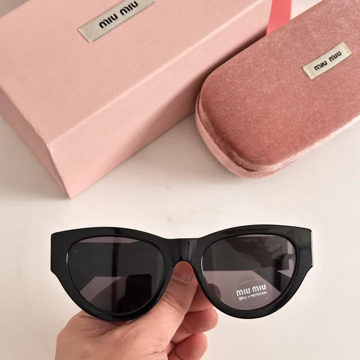 スーパーコピー ミュウミュウ サングラス