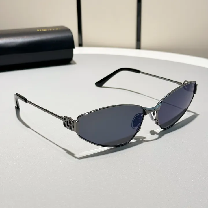 スーパーコピー バレンシアガ サングラス