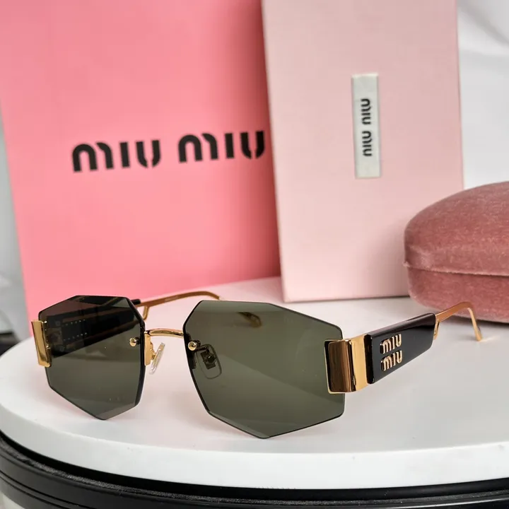 スーパーコピー ミュウミュウ サングラス