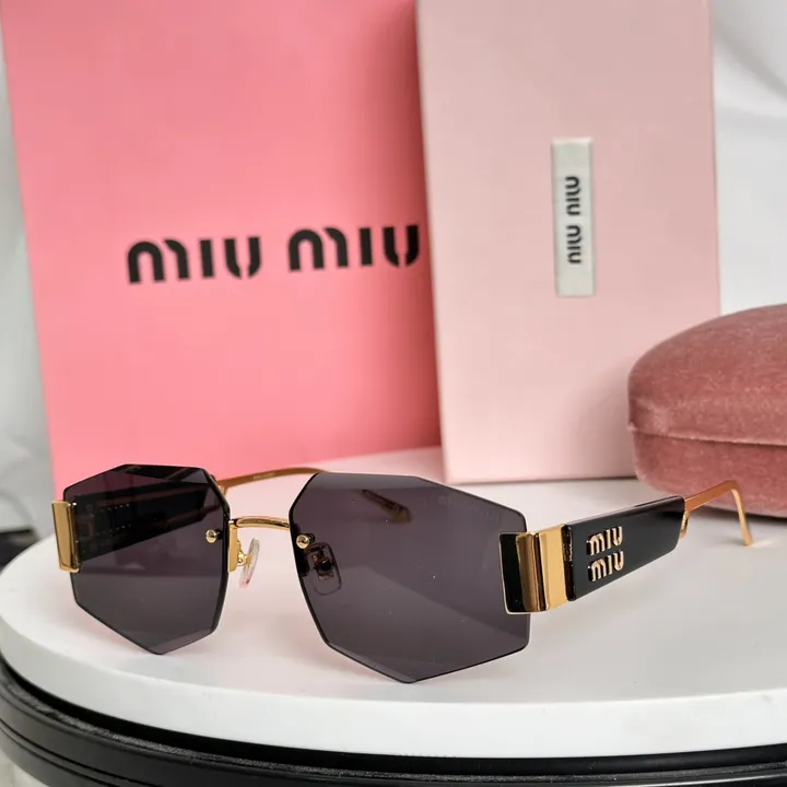 スーパーコピー ミュウミュウ サングラス