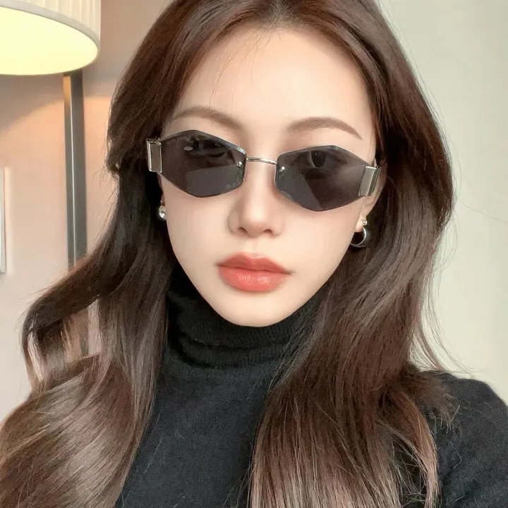 スーパーコピー ミュウミュウ サングラス