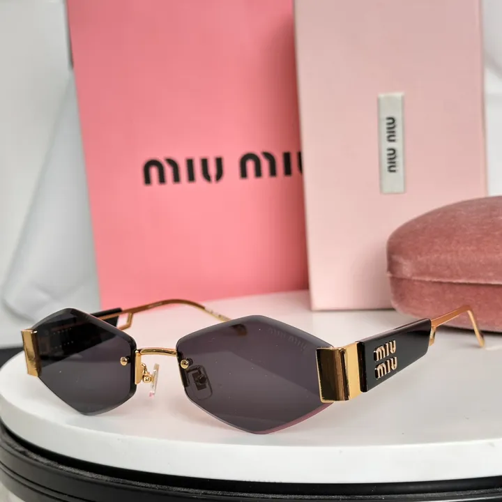 スーパーコピー ミュウミュウ サングラス