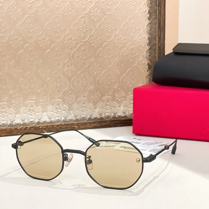 スーパーコピー ヴァレンティノ サングラス