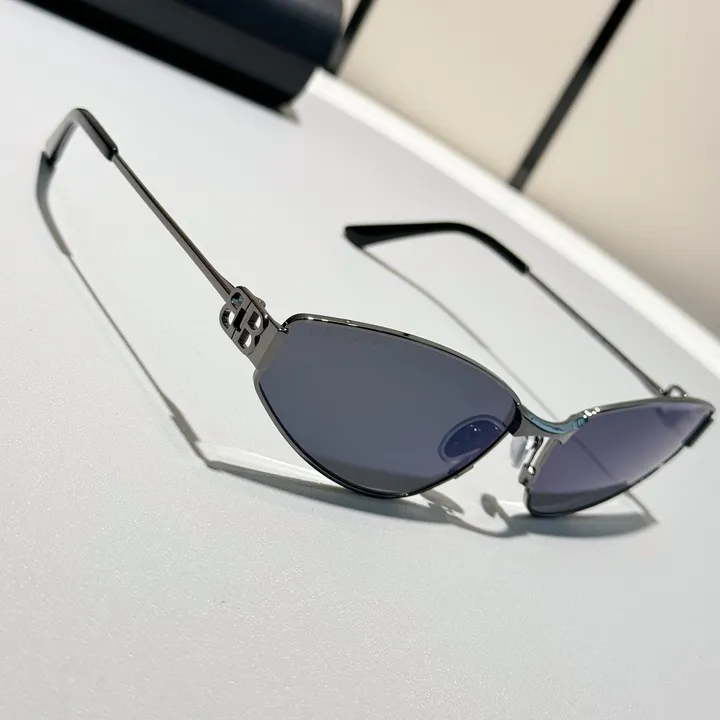 スーパーコピー バレンシアガ サングラス